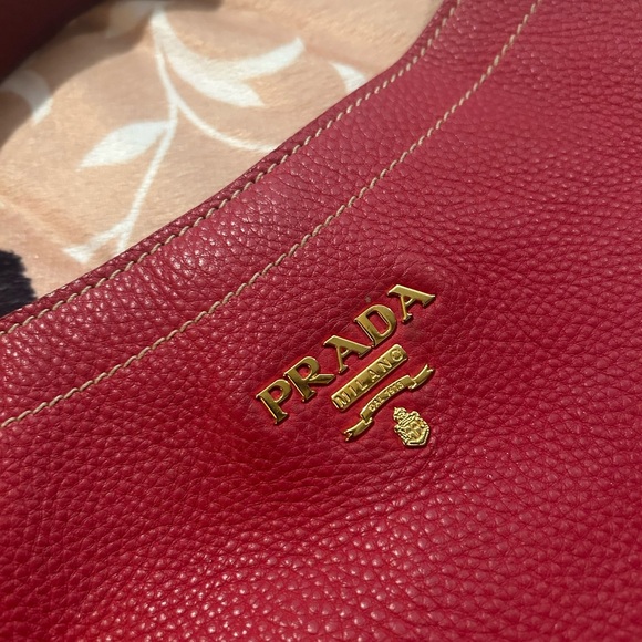 Red Prada Bag - Picture 8 of 9